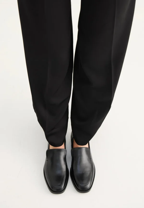 Fashion Cecile Loafer - Black Women Footwear | Flats