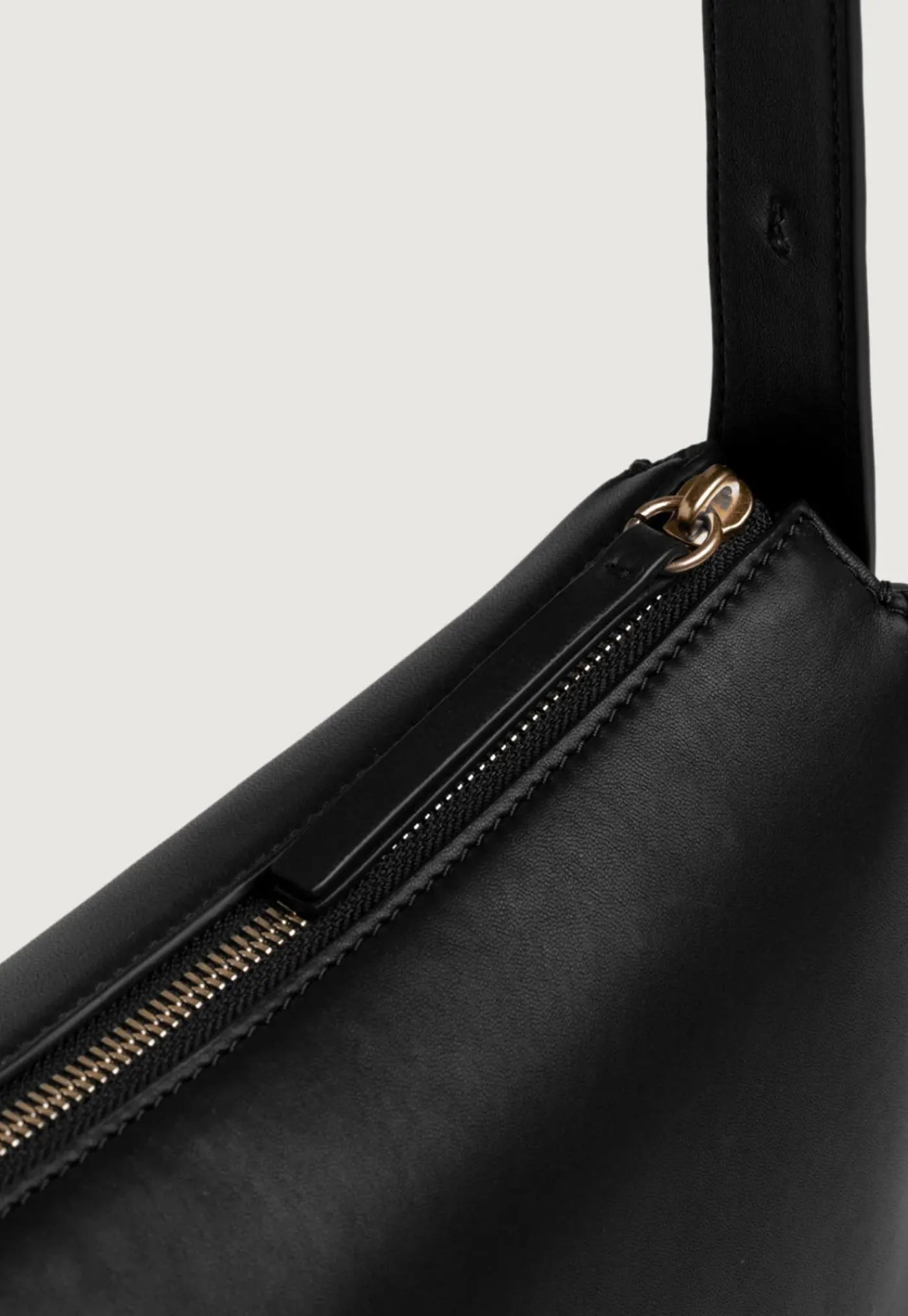 charlie_bag__black_lamb_3.webp Fashion Charlie Bag - Black Lamb Women Bags | Bags