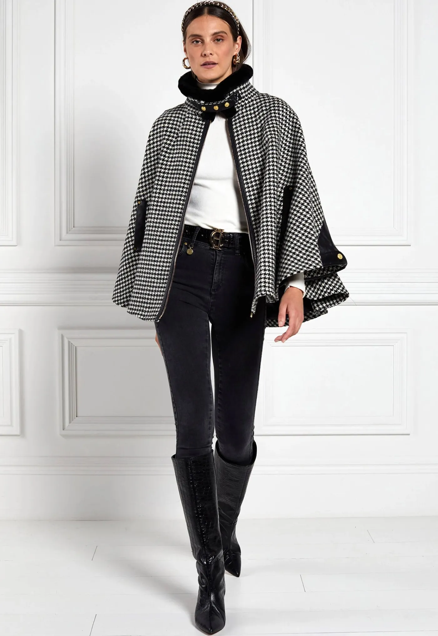 chiltern_cape__houndstoot_1.webp New Chiltern Cape - Houndstooth Women Coats