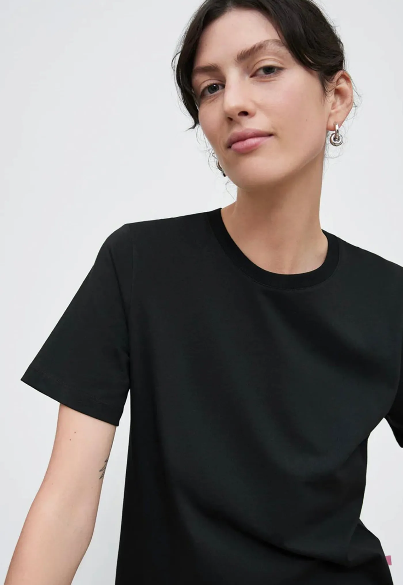 classic_tee__black_3.webp Discount Classic Tee - Black Women Tops & Tees