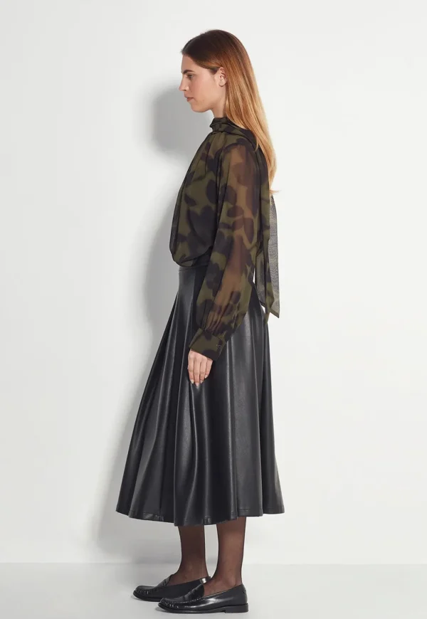 Hot Coco Shirt - Midnight Flora Women Tops & Tees