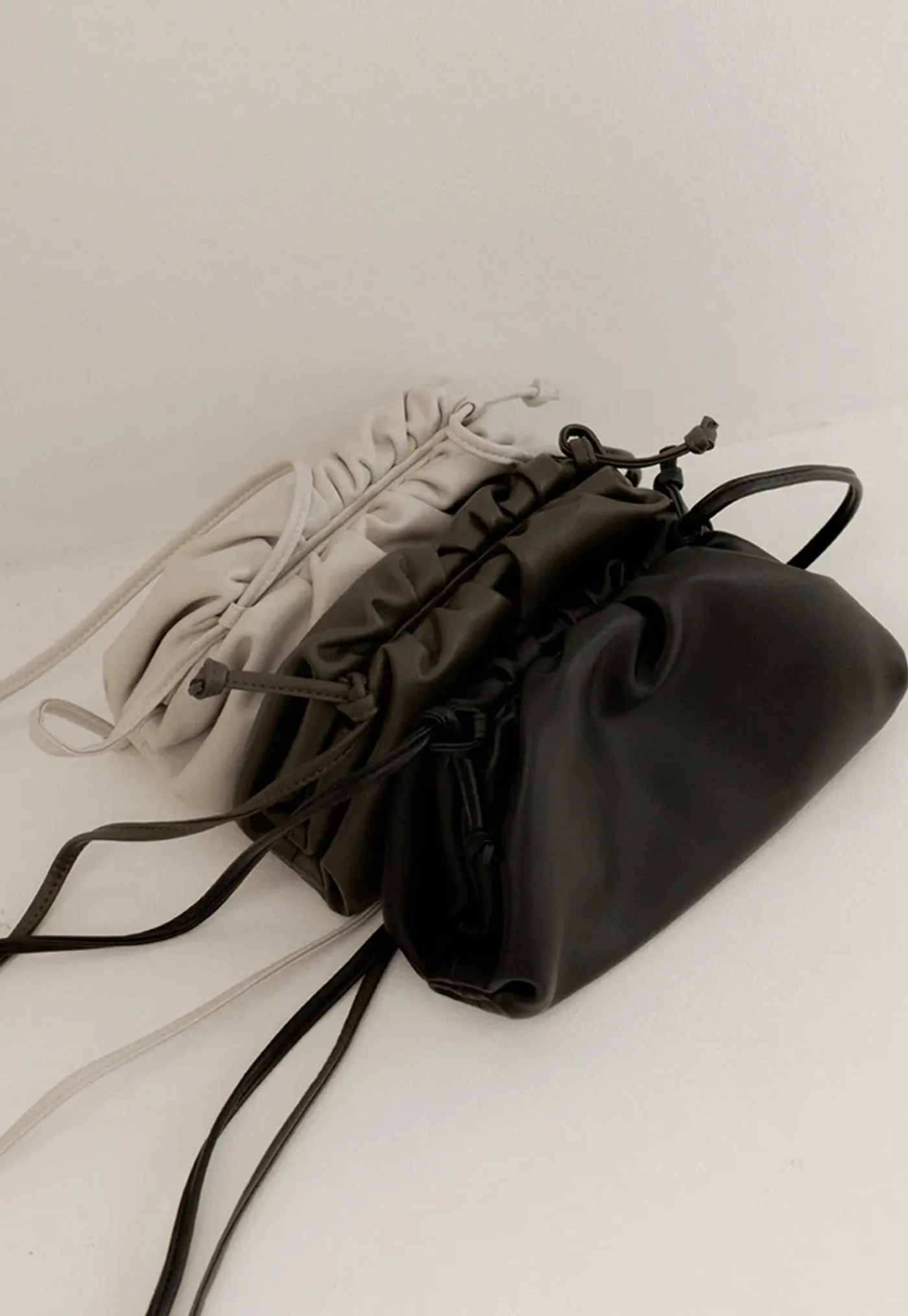 dumpling_bag__army_6.webp Outlet Dumpling Bag - Army Women Bags | Bags