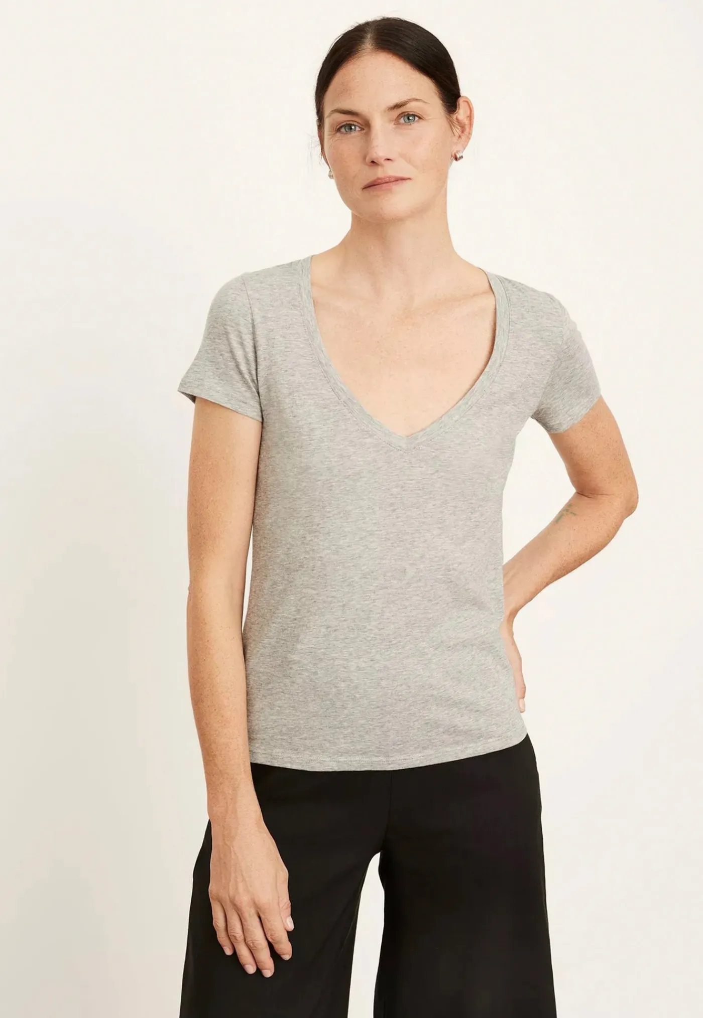 essential_vneck__grey_0.webp Online Essential V-Neck - Grey Women Tops & Tees
