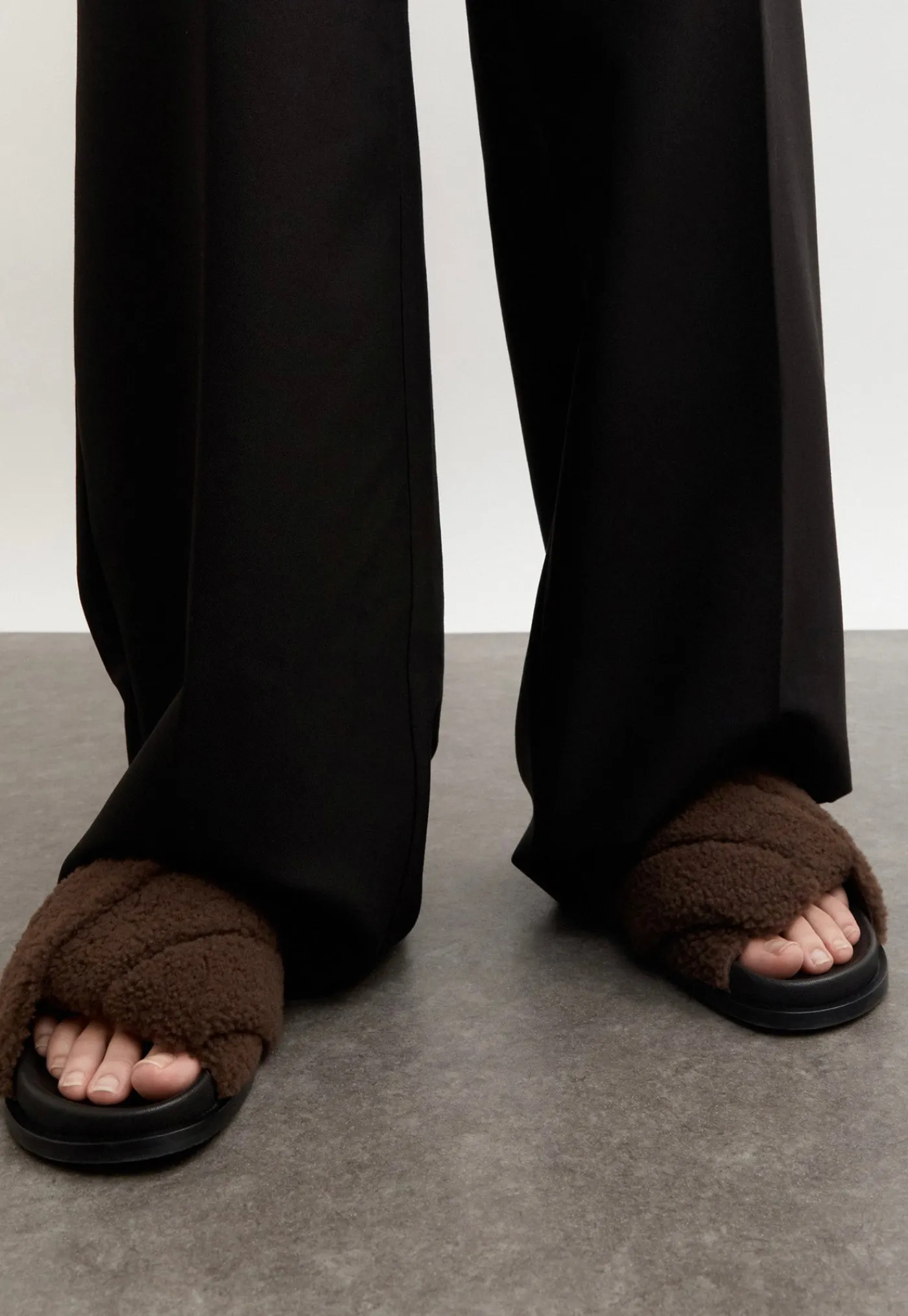 gansu_slide_shearling__bu_5.webp Best Gansu Slide Shearling - Burnt Toast Women Footwear | Slides & Sandals