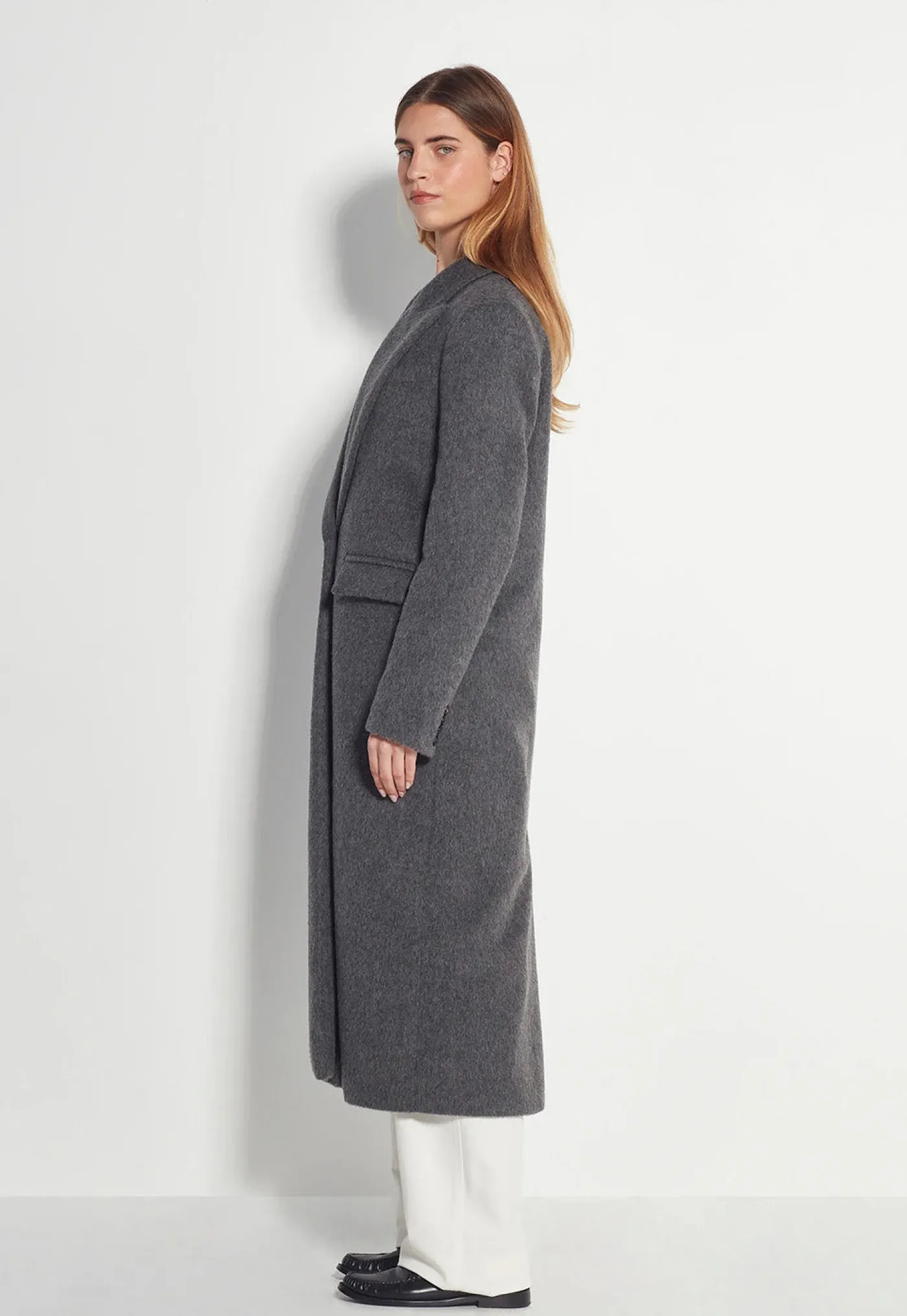 mantelle_coat__grey_fur_2.webp Discount Mantelle Coat - Grey fur Women Coats