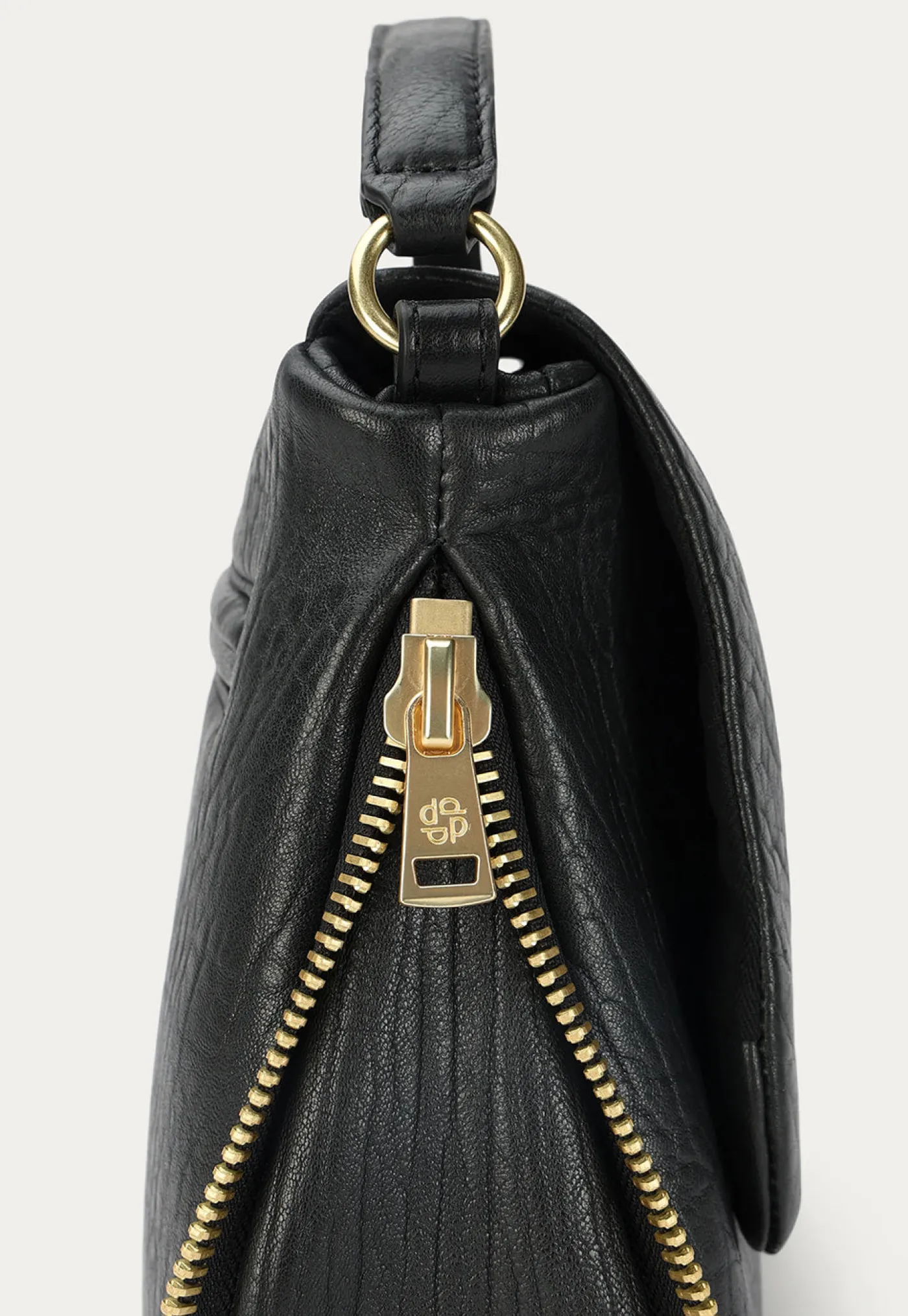 mr_caiman__black_bullebra_4.webp New Mr Caiman - Black Bulle/Brass Women Bags | Bags