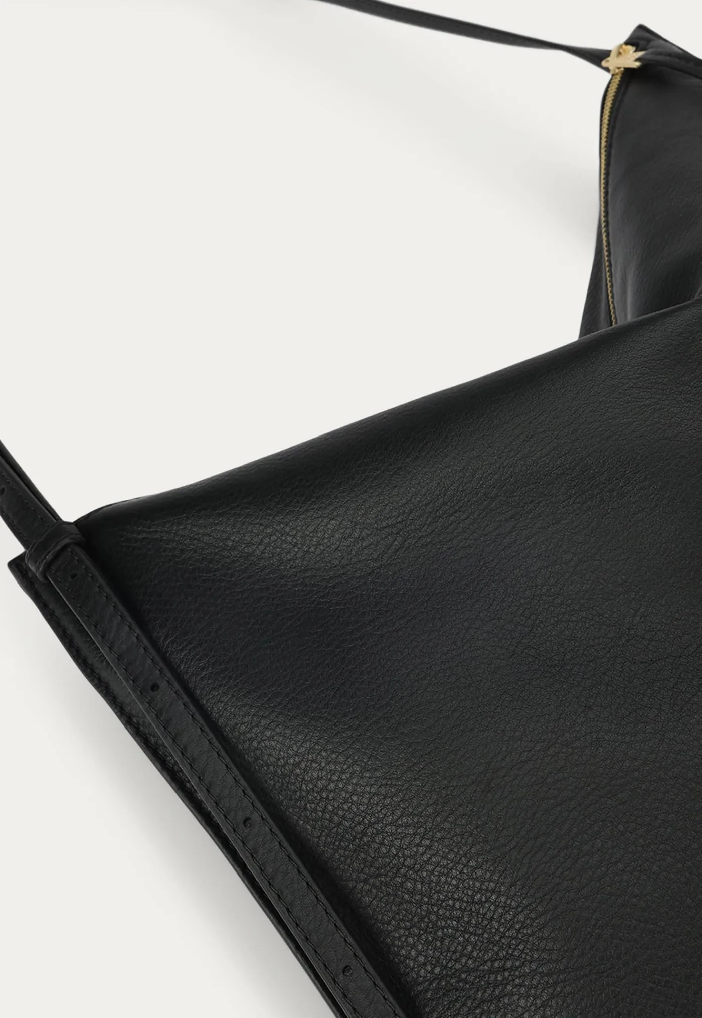 mr_chopalopagus__black_5.webp Outlet Mr Chopalopagus - Black Women Bags | Bags