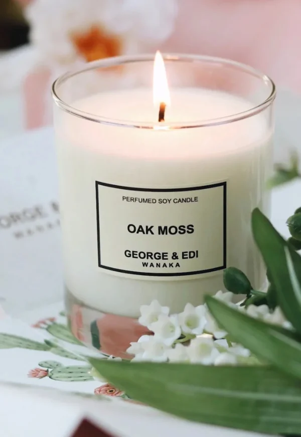 Hot Oak Moss Perfumed Soy Candle Candles