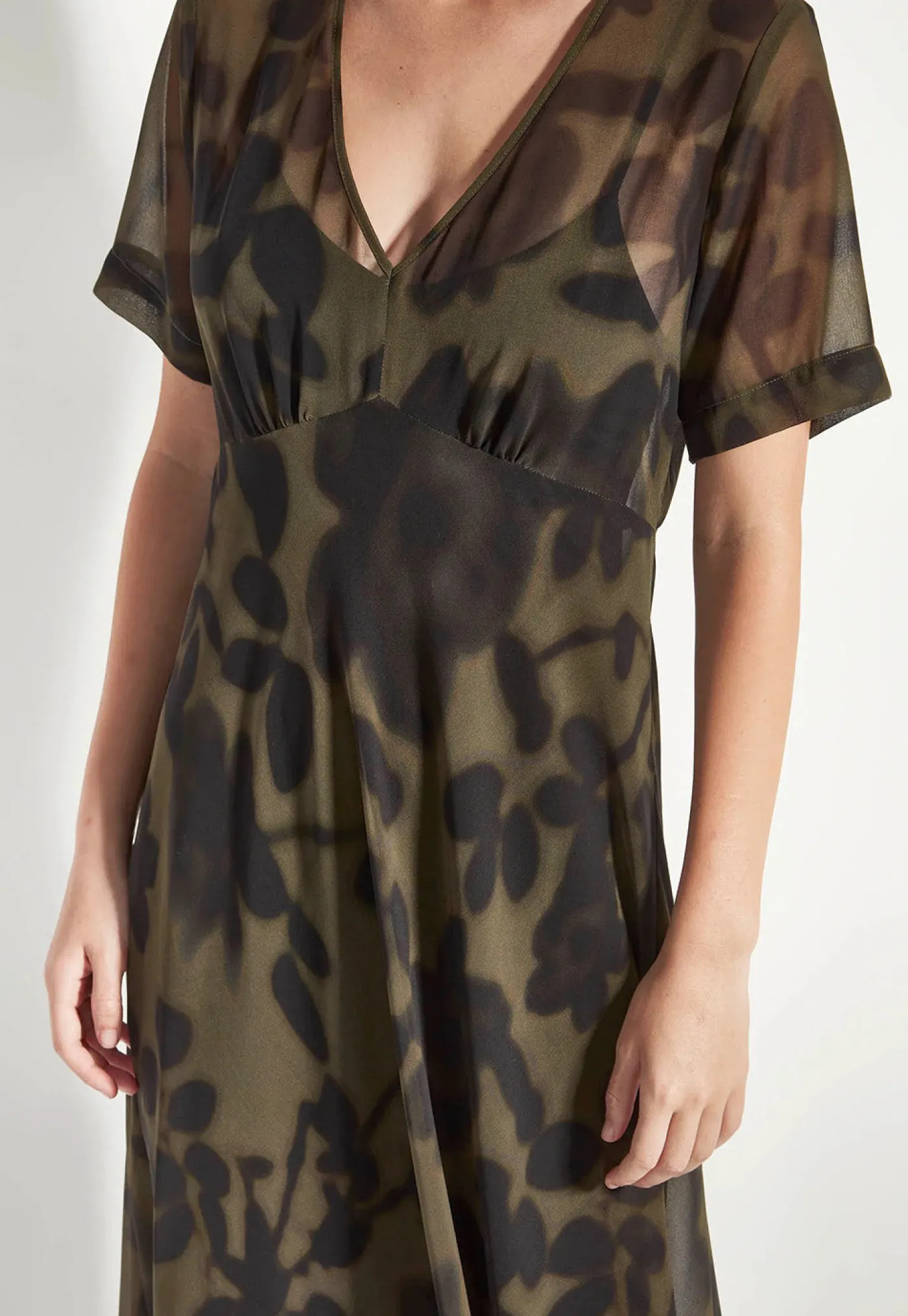 sawyer_dress__midnight_fl_2.webp Hot Sawyer Dress - Midnight Flora Women Dresses