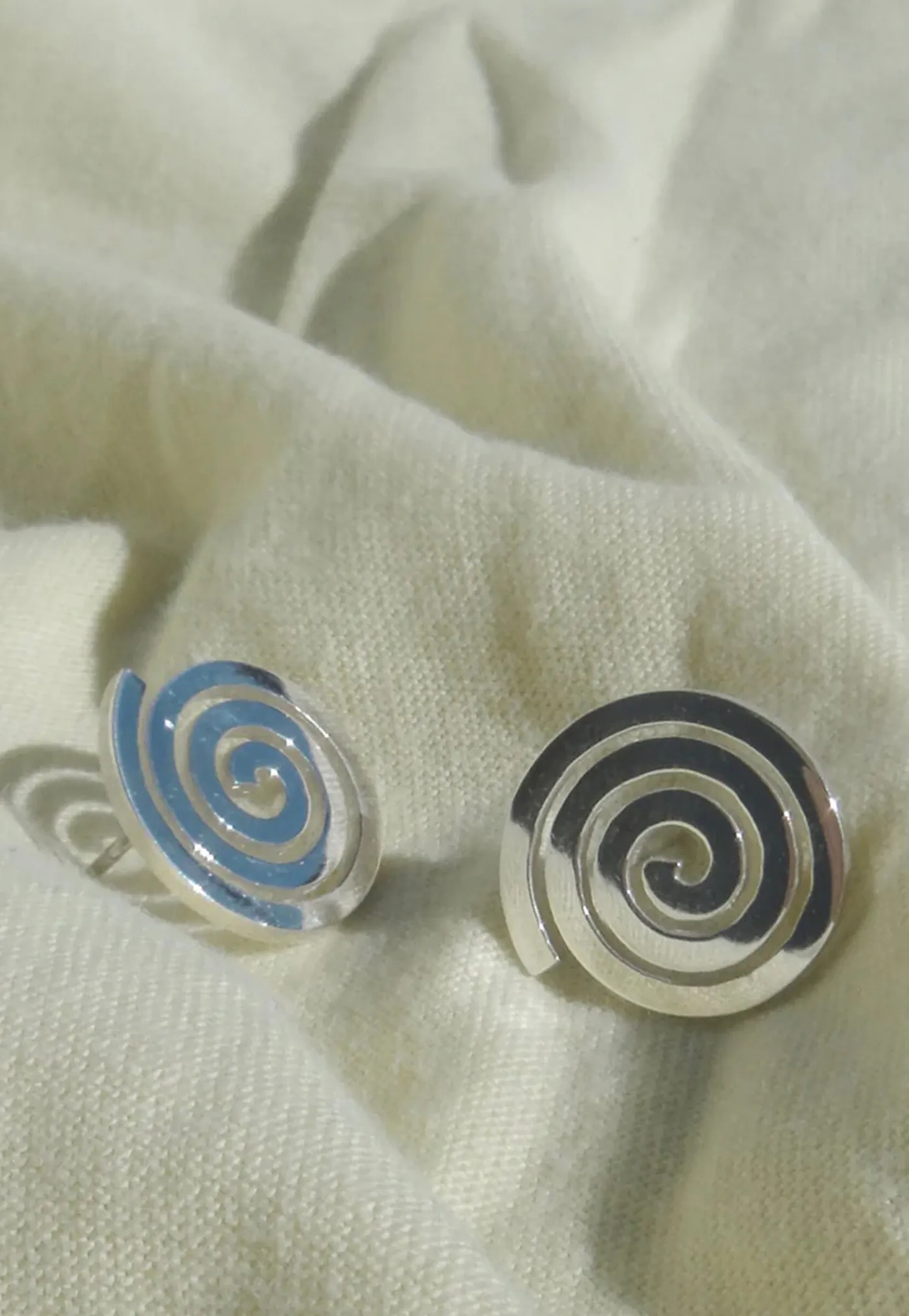 spiral_earrings_medium_2.webp New Spiral Earrings Medium Women Jewellery | Jewellery