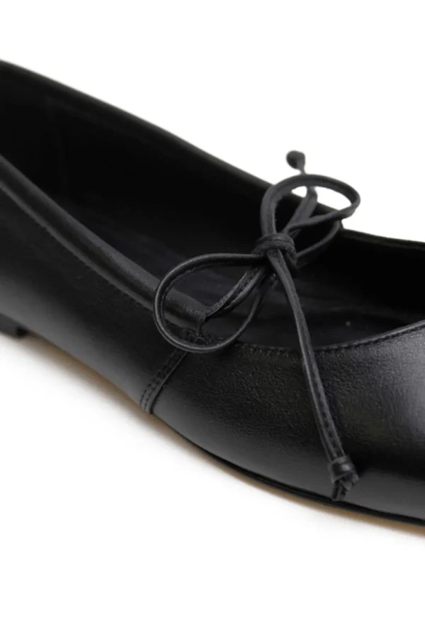 Hot Square Toe Flat - Black Women Footwear | Flats