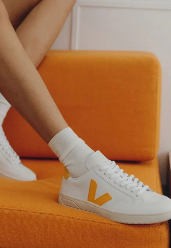 Hot V-12 Leather - Extra White/Ouro Women Footwear | Sneakers