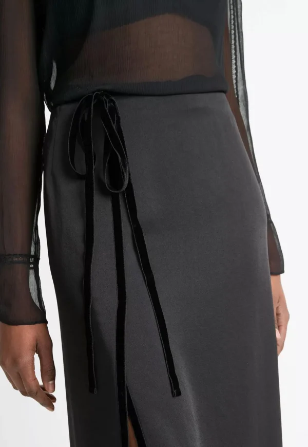 Discount Velvet Trim Side Slit Skirt - Black Women Skirts