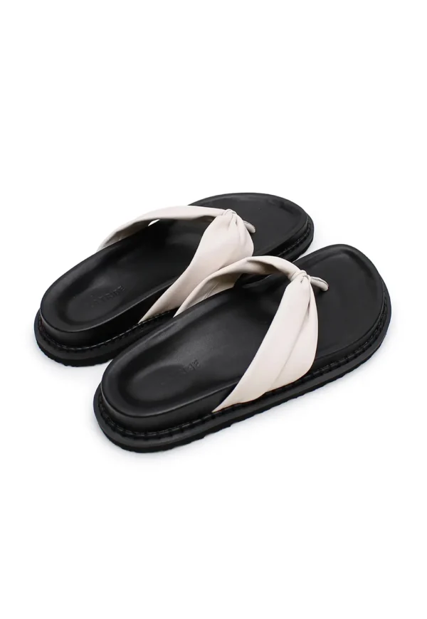 New Wynn Thong - Mist/Black Women Footwear | Slides & Sandals