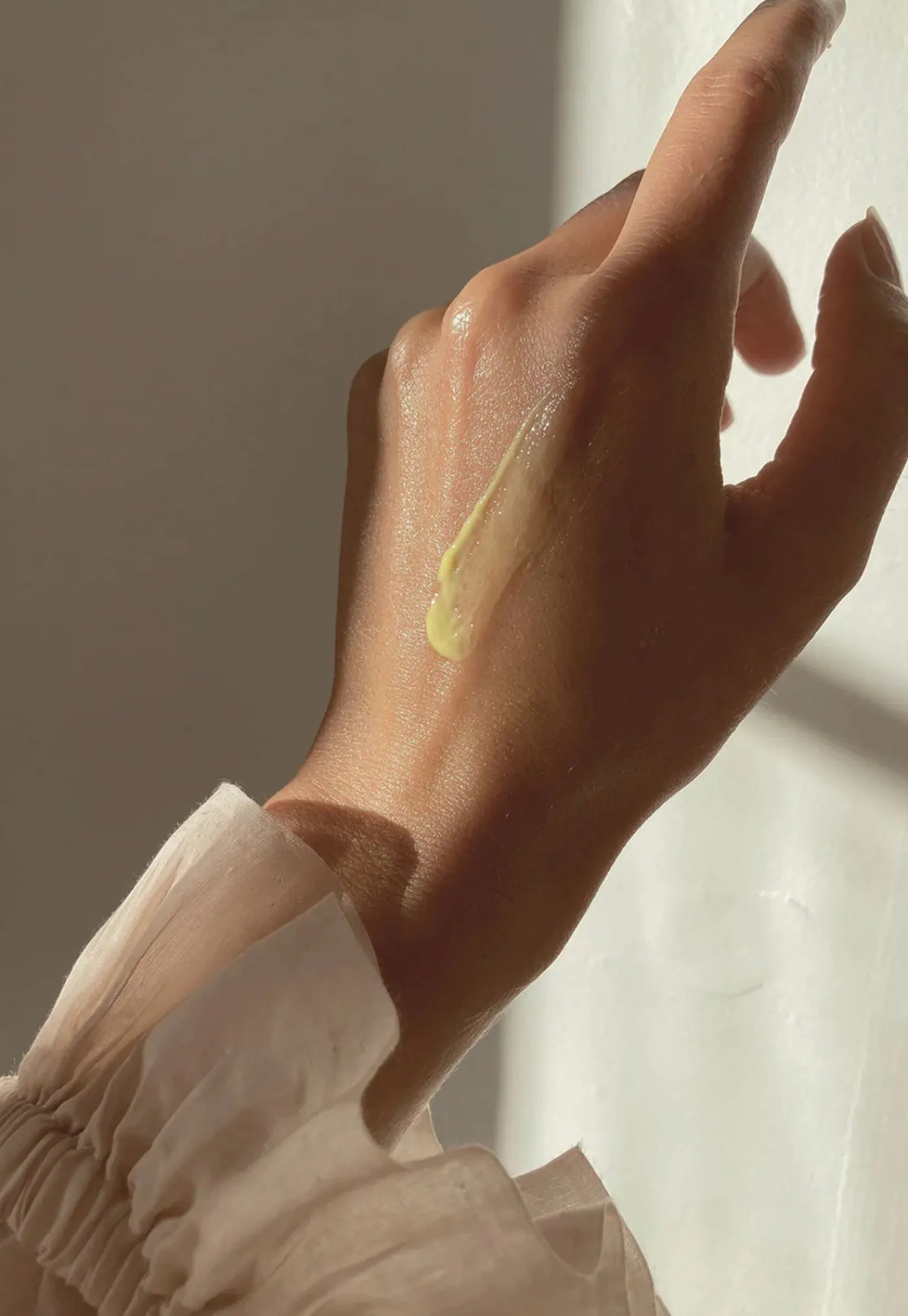 yellow_moonbeam_retinal_e_2.webp Hot Yellow Moonbeam Retinal Elixir Women Skincare